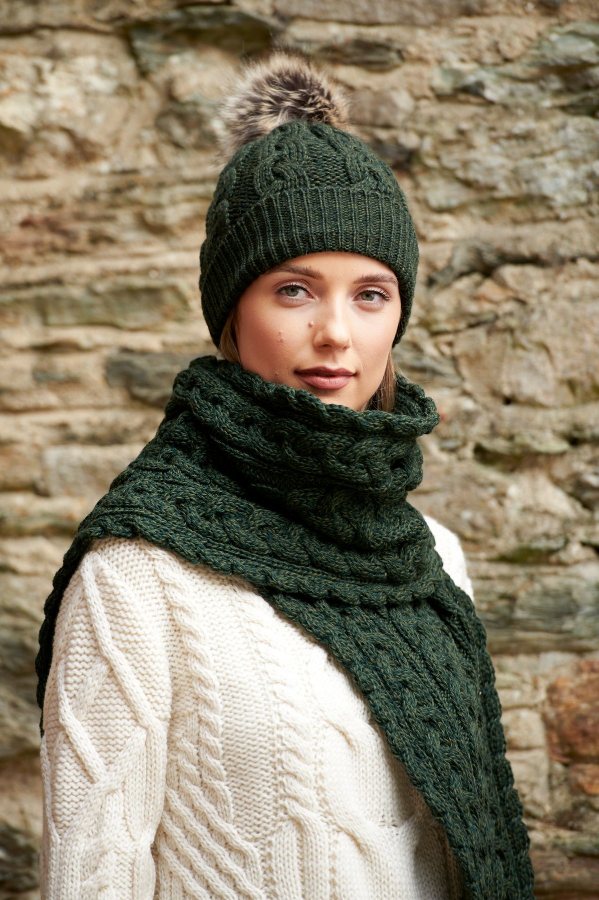 Aran Cable Hat &amp; Scarf Set-Green